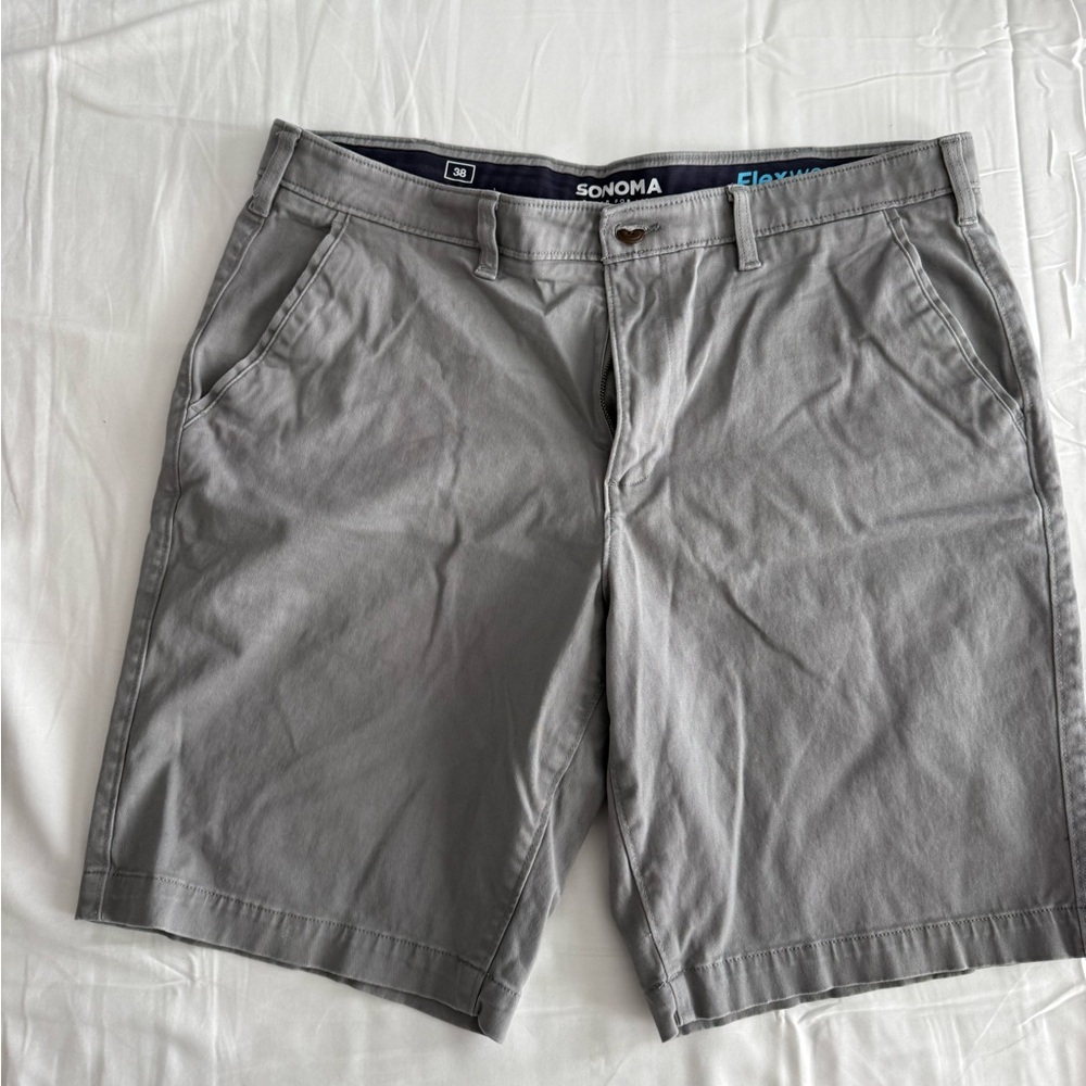 Sonoma Men's Flat Front Gray Shorts